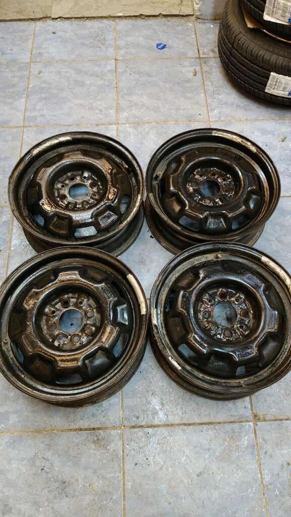 14 inç orjinal fiat kara jant takım hatasız 4*98 takas var - 2