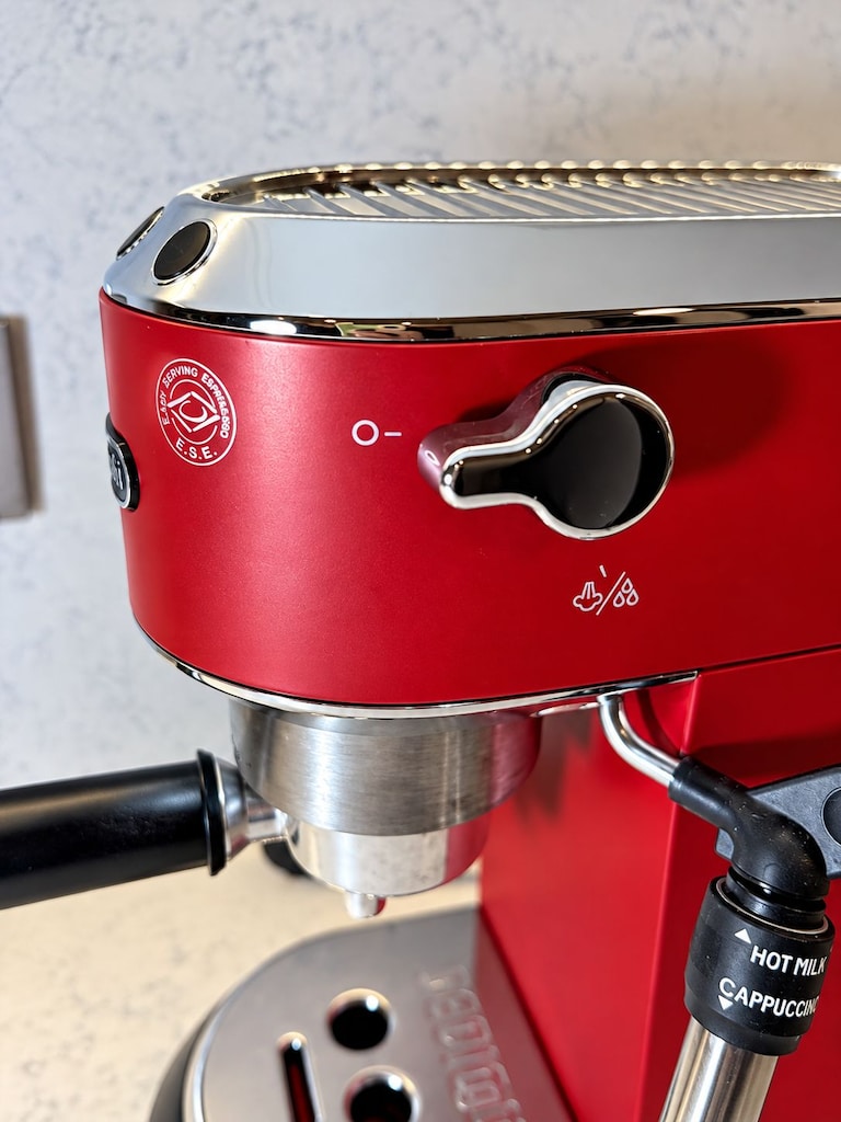 De'Longhi Dedica Kırmızı Espresso ve Cappuccino Makinesi - 3