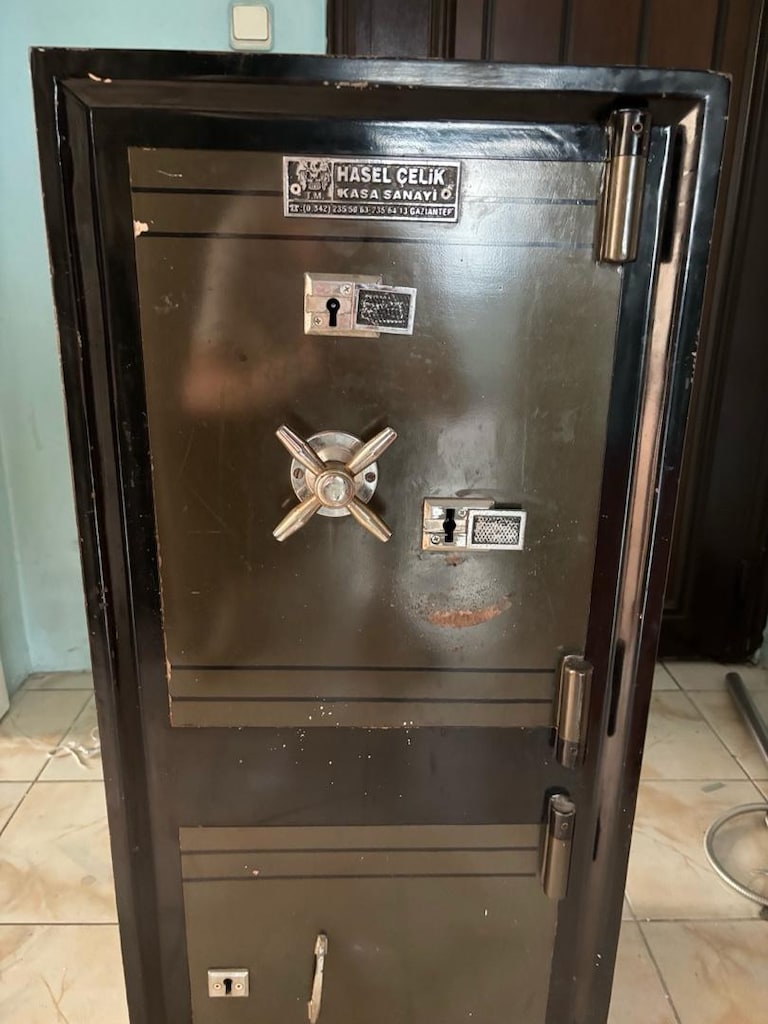 20 Yıllık Ağır Çelik Kasa – 250 Kg Civarı – Çok Güvenli – Pazarlık Var - 2