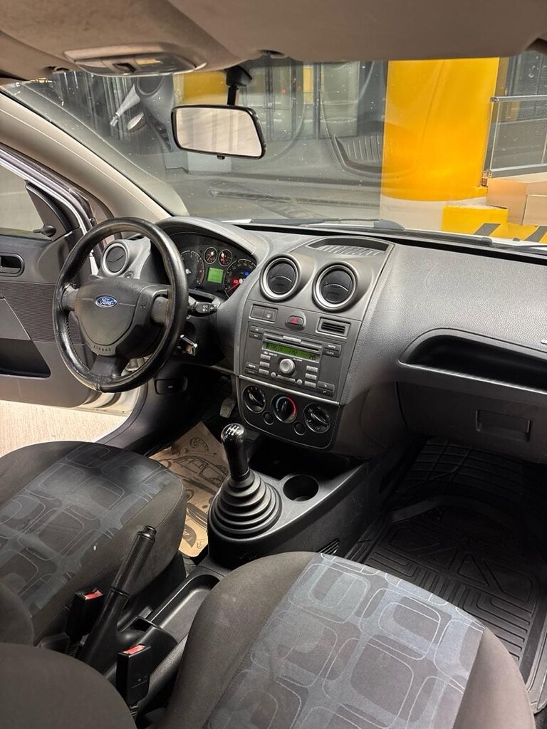 FORD FİESTA HATASIZ TERTEMİZ - 9
