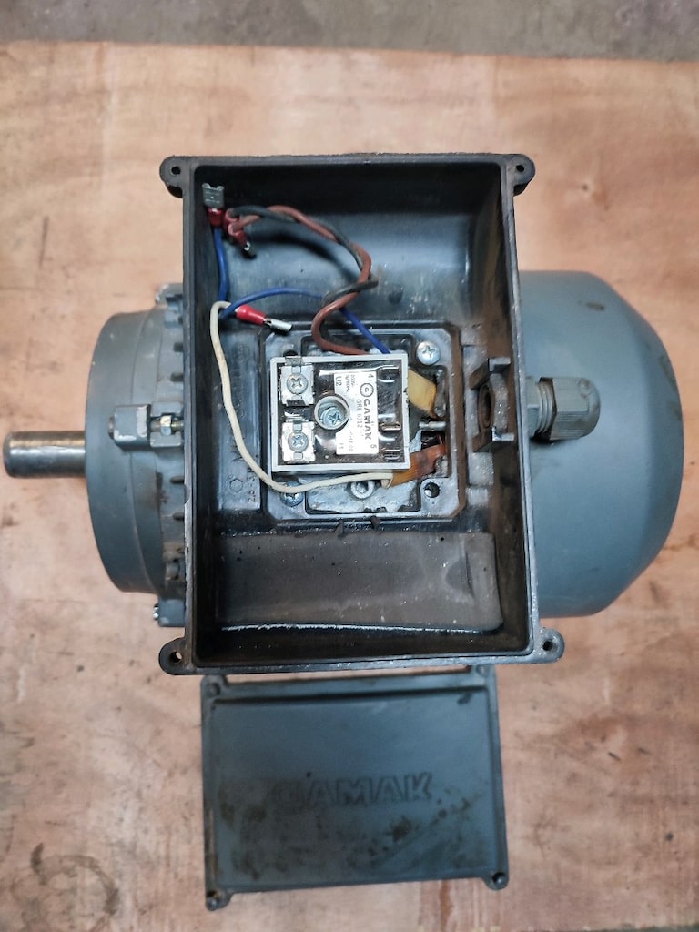 motor elektrik 1.1 kW yanık bozuk - 2