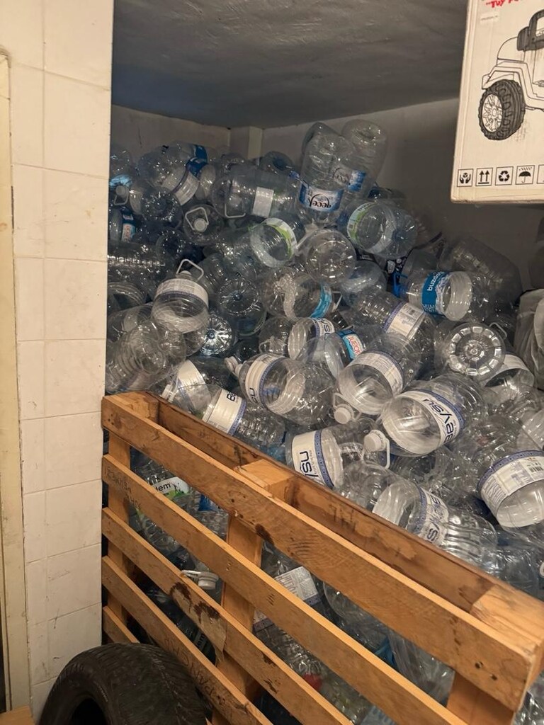SU BİDONU 5 LİTRE SÜT İÇİN. 500 ADET VARDIR. ADETİ 3.00 TL. - 2