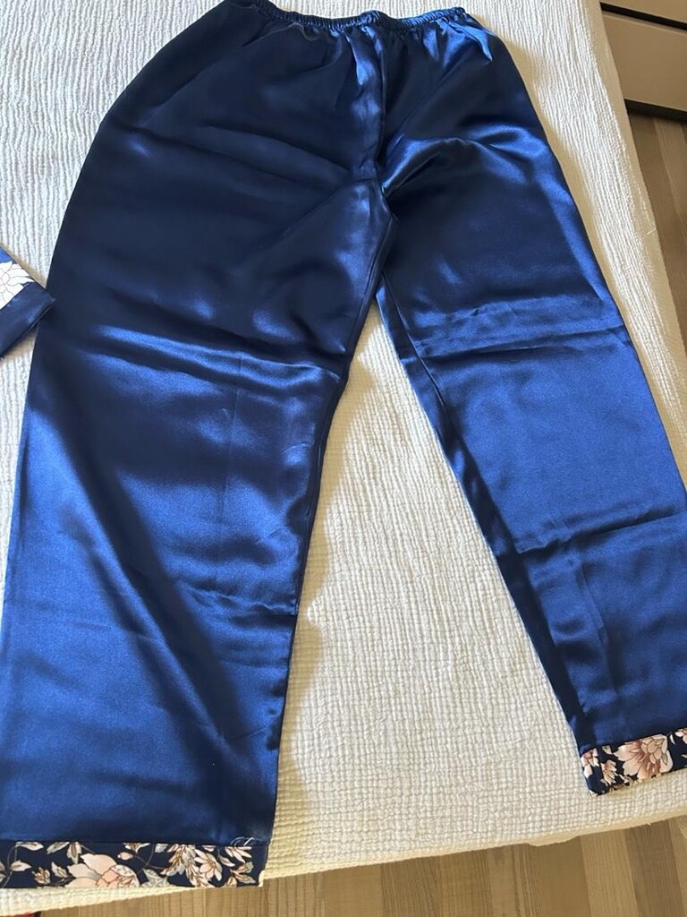 Saten çiçekli pijama takımı - 3