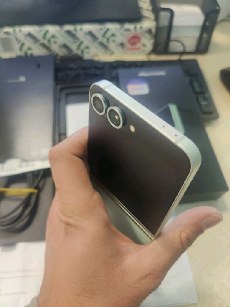 SAMSUNG GALAXY Z FLİP 6 12/512 KUTULU FATURALI GARANTİLİ HATASIZ TR - 8