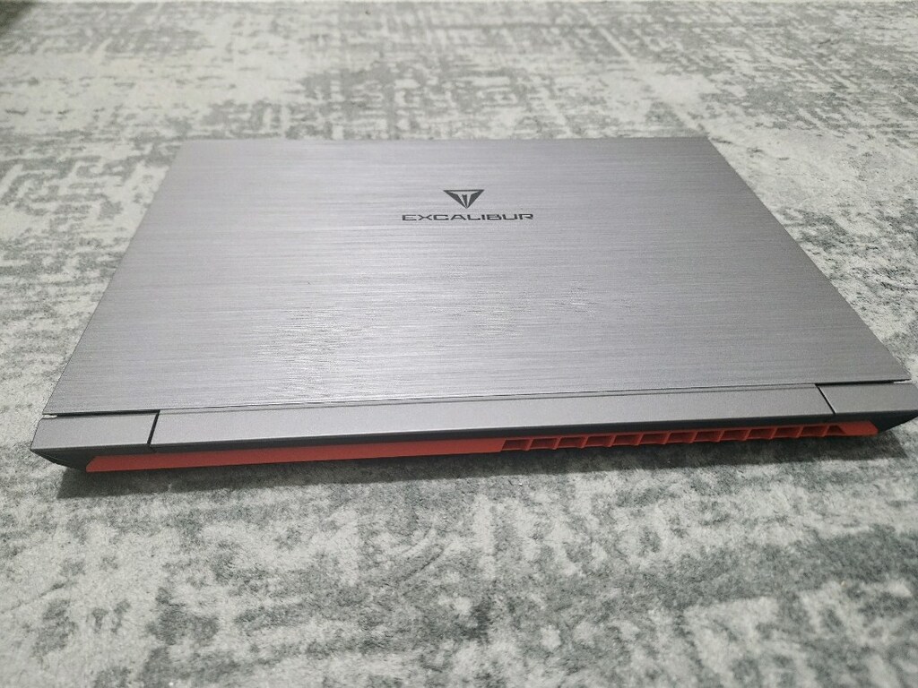 CASPER EXCALİBUR G880 GAMİNG LAPTOP - 17