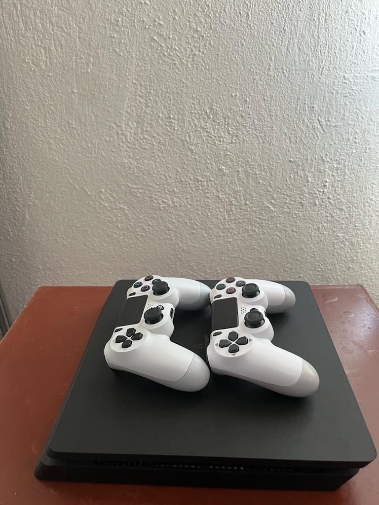PS4 SLİM 500 gb - 4