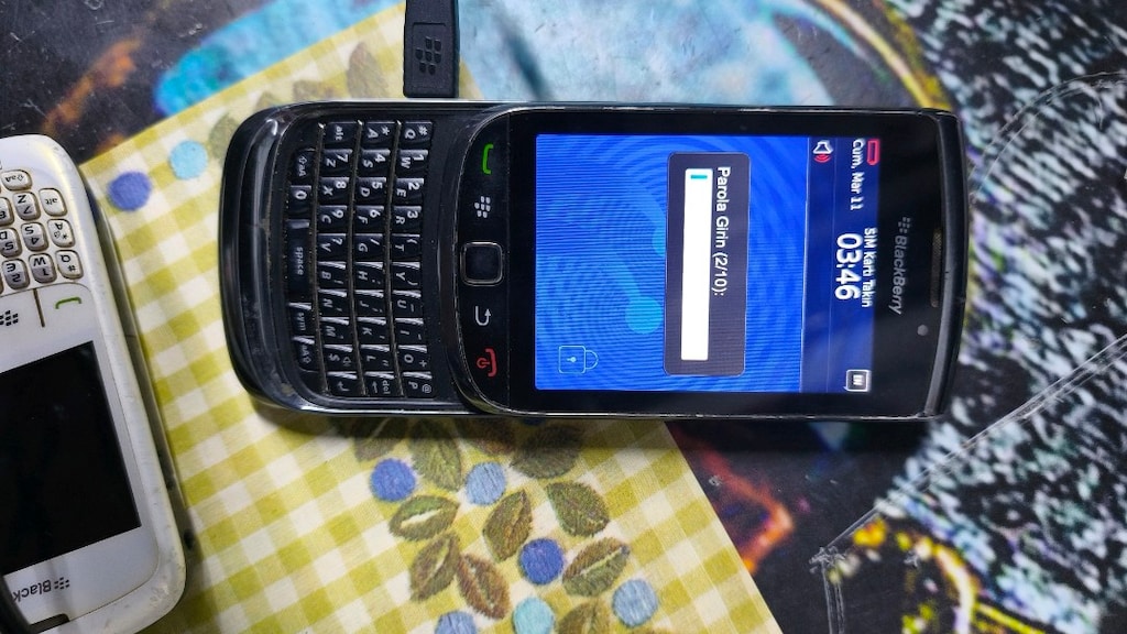 Koleksiyonluk BlackBerry & Palm Seti - Ekranlar Aktif / Şarjlı - 12