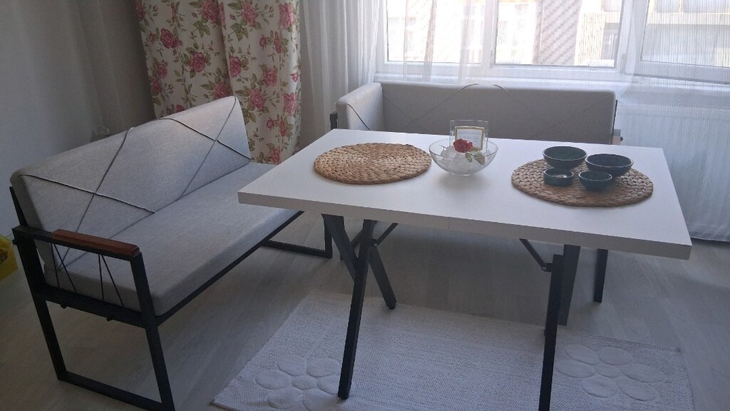 Köşe koltuklu Yemek masası. Takım - 12