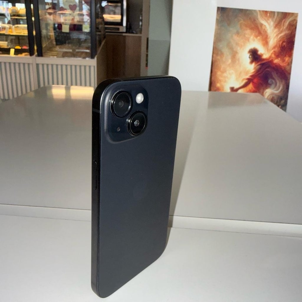 Tertemiz Sıfır ayarında Garantili Iphone 15 128 GB - 2
