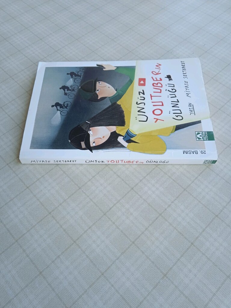 Ünsüz YouTuberin Günlüğü Miyase Sertbarut Kitap - 2