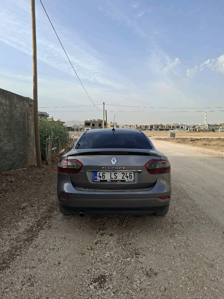 Fluence Privilage + Sanroof - 4