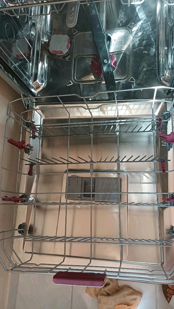 Satılık Bulaşık Makinesi Sepeti ve Çatallık - 2