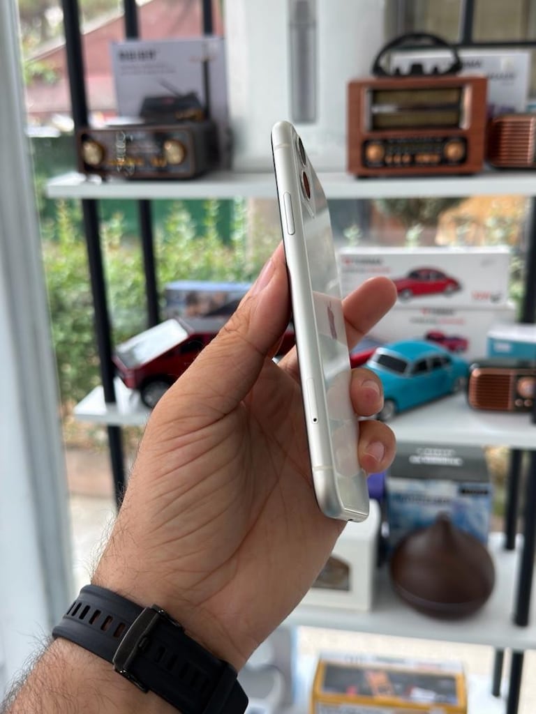 HATASIZ İPHONE 11 128 GB PİL 100 - 2