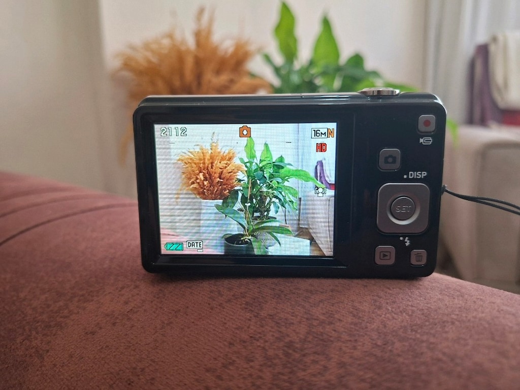 Casio Exilim EX-Z28 Dijital Fotoğraf Makinesi 16.1 Megapiksel 5x Zoom - 7