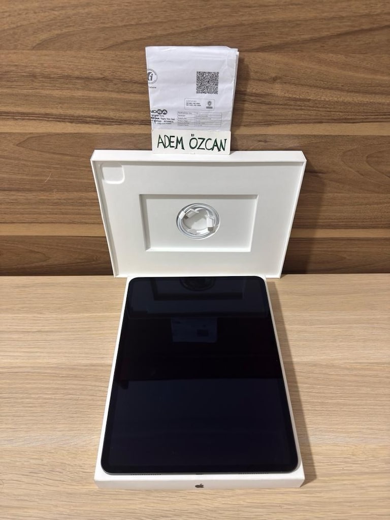 iPad Pro / M4 / 13 inç / 256 GB / Siyah - 6