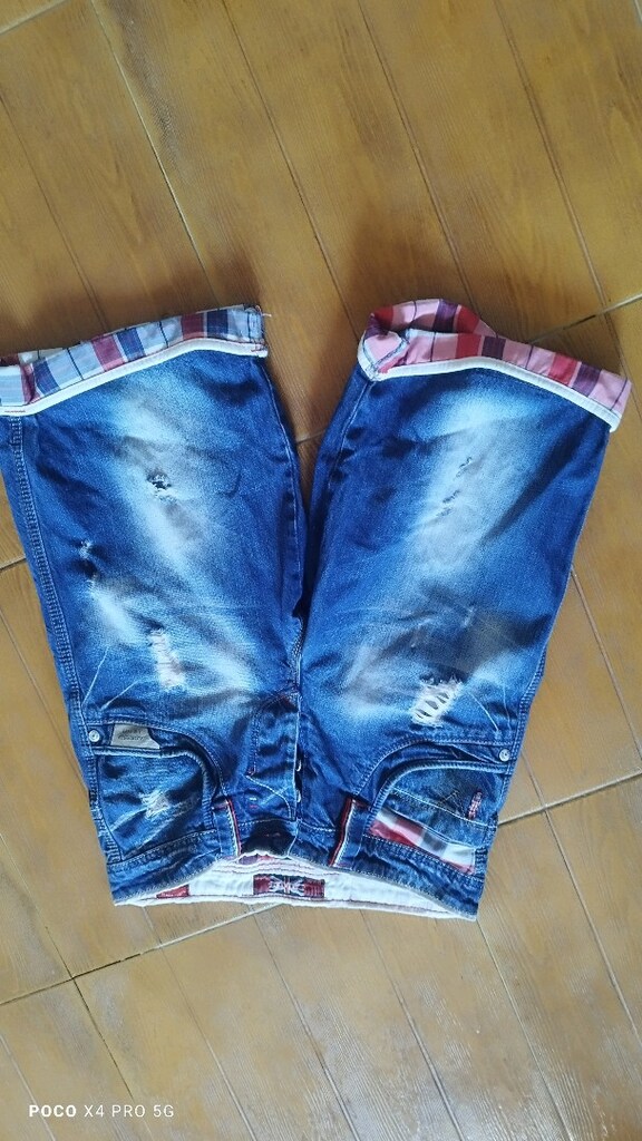 #Bermuda kot şort pantolon Eni 40 Boyu 58
U.S polo, Zara ve bir çok