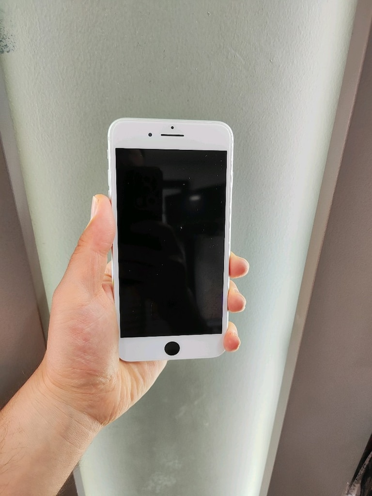 SORUNSUZ İPHONE 8 PLUS 256 GB - 2