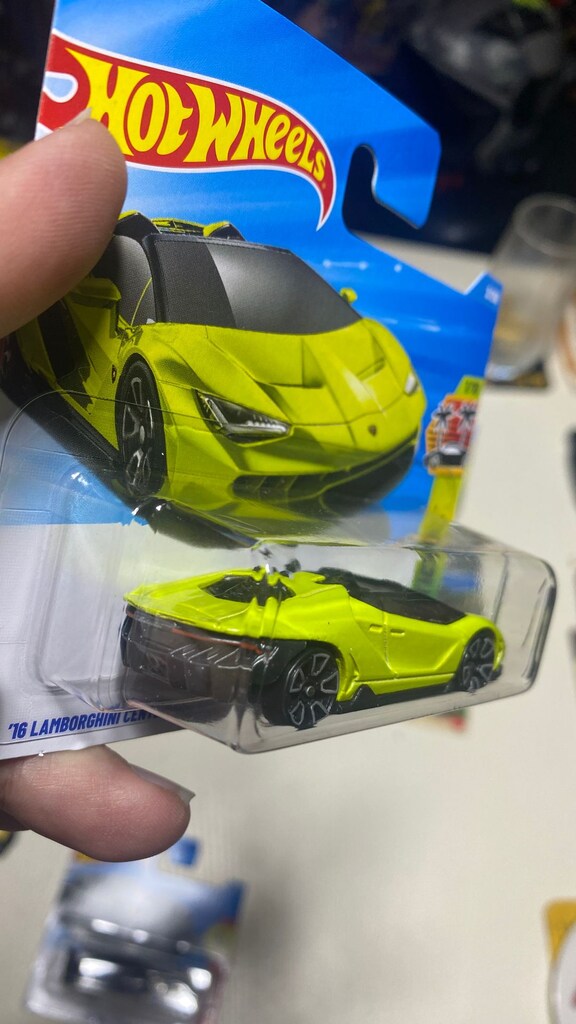 Hotwheels Lamborghini centenario - 2