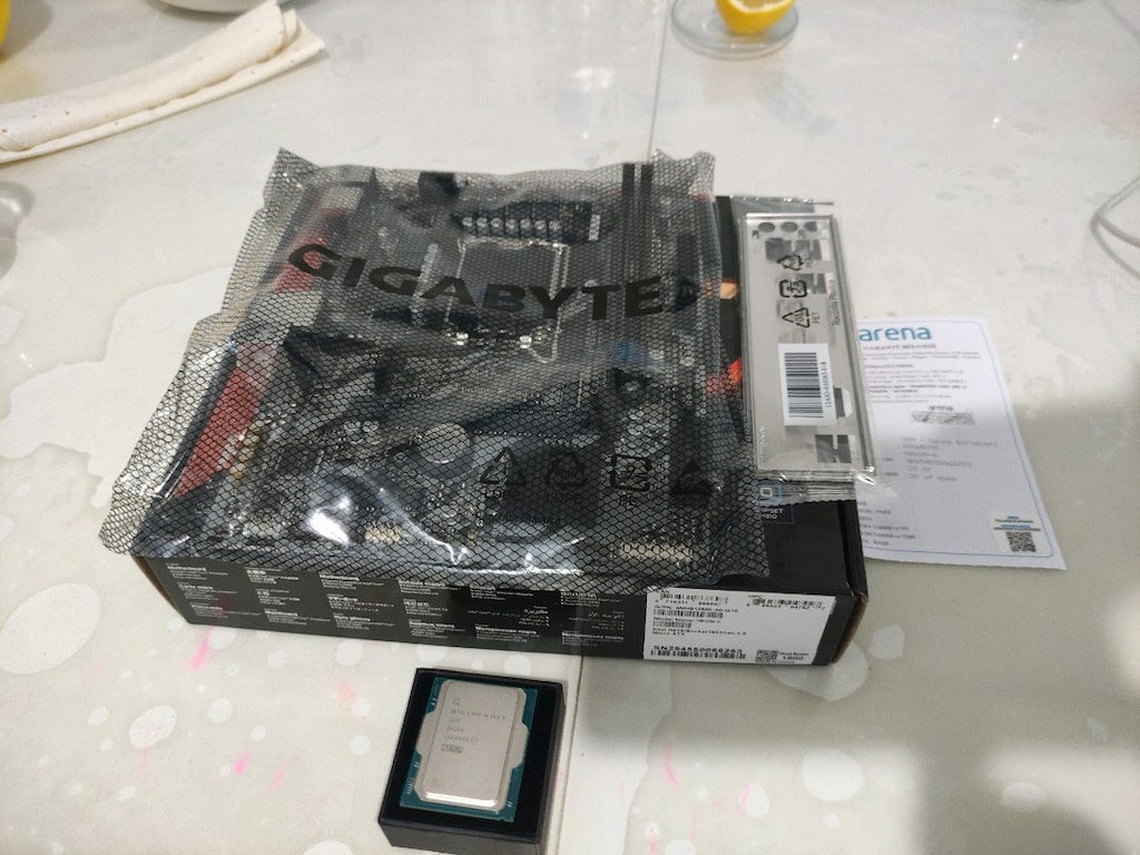 Ultra 5 225F // Gigabite H810 M H - 2