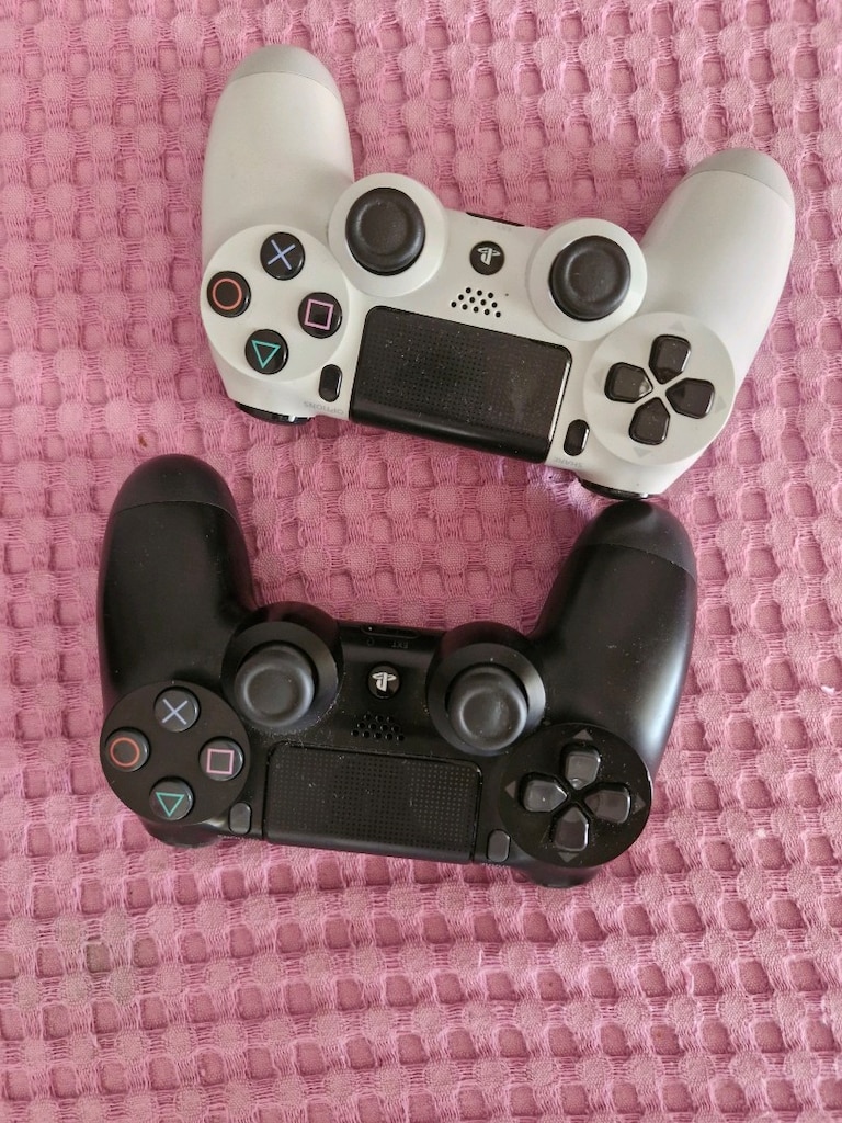 UYGUNA GELEN ALIR PS4 (açıklamayı okuyun) - 2
