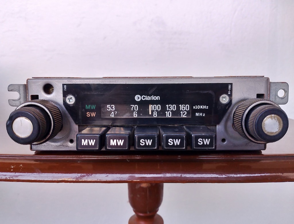 Clarion Oto Radyo 1970'lere Ait Vintage Otomobil Radyosu - 3