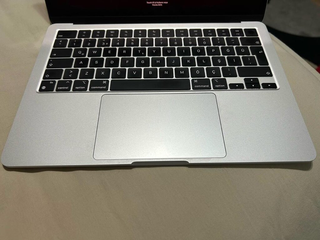 APPLE MAC BOOK AİR - 8