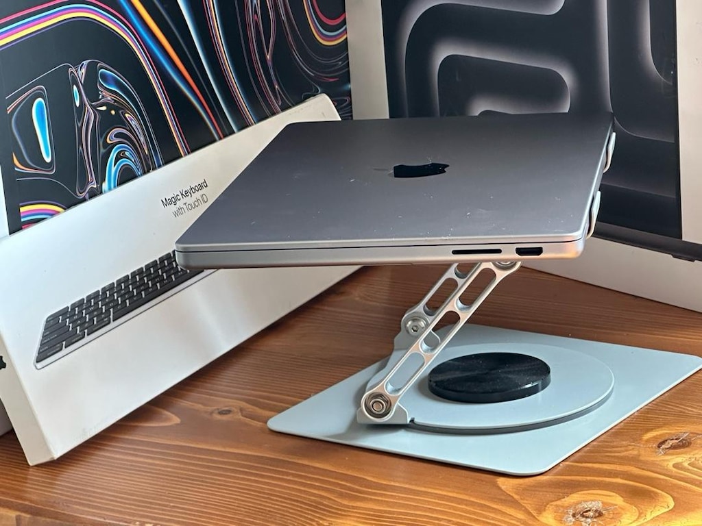 Macbook pro M3 çipli 512 gb ssd 8 gb ram pil saülığı çok iyi 14” - 8