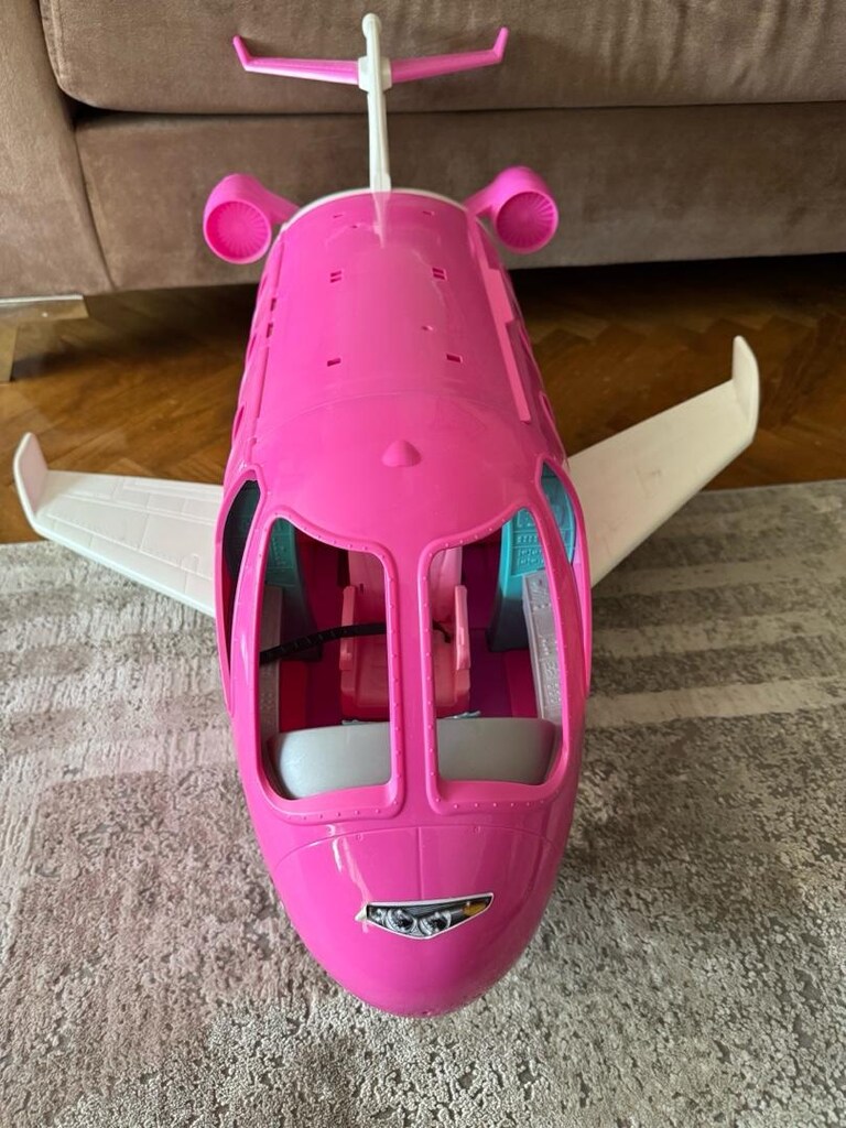 Barbie’nin pembe uçağı - 5