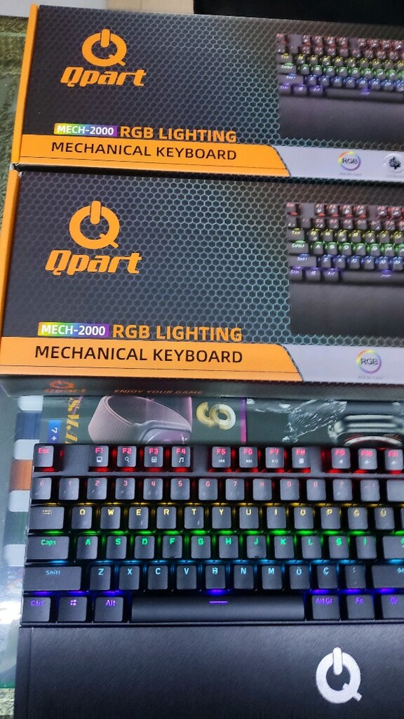 blue swich mekanik klavye modlanabilir RGB ışıklı sıfır ürün - 2