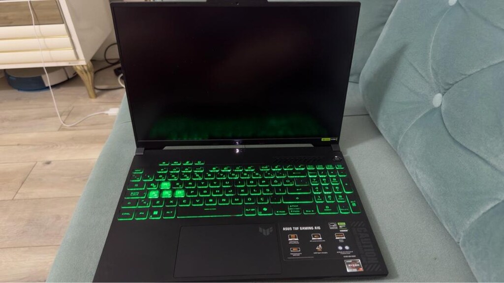 ASUS A16 AMD Ryzen 7 ve ekran kartı 4050 Laptop 16gb ram - 6