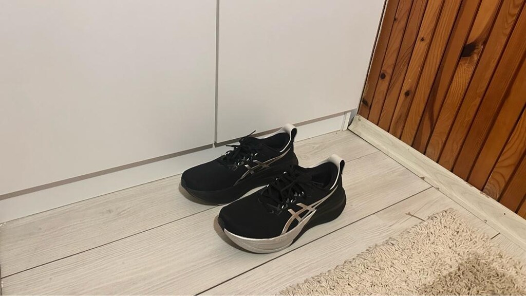 asics nimbus 28 platinium (siyah) (46.5) numaradır (29.5) cm - 4