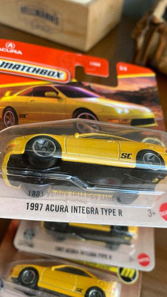 Super Chase Matchbox Acura Integra - 2