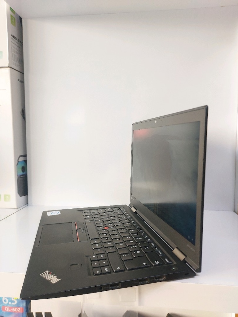 Lenovo Thinkpad X1 Carbon Gen 4 Laptop - 8