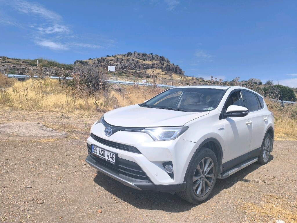 Sahibinden Rav4 Hybrid Otomatik Premium Plus - 9