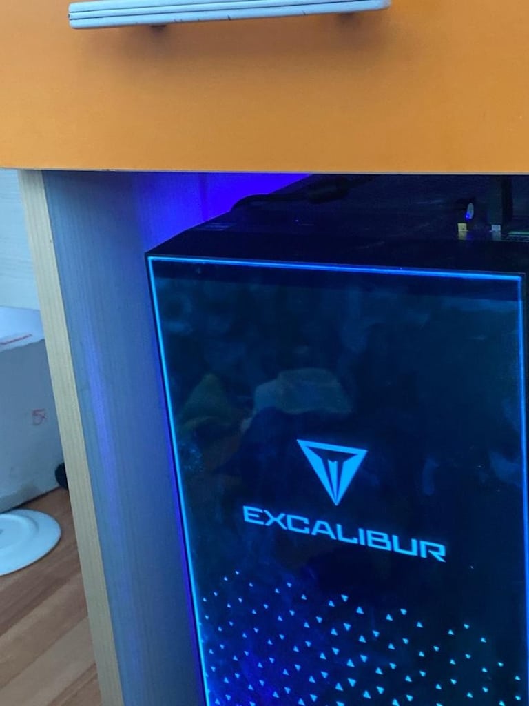 Satılık Excalibur Gaming oyuncu seti - 2