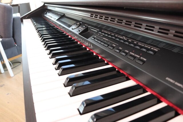 casio ap 80 dijital piyano cok temiz ve sorunsuz tum bakimlarnyapildi
