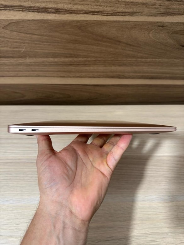 MacBook Air / M1 / 13 inç / 8 GB Ram / 256 GB Ssd - 5