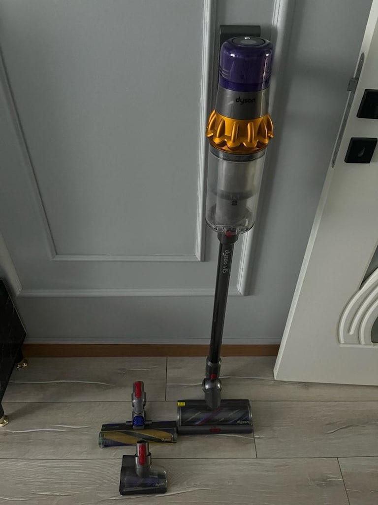Dyson v15 - 3