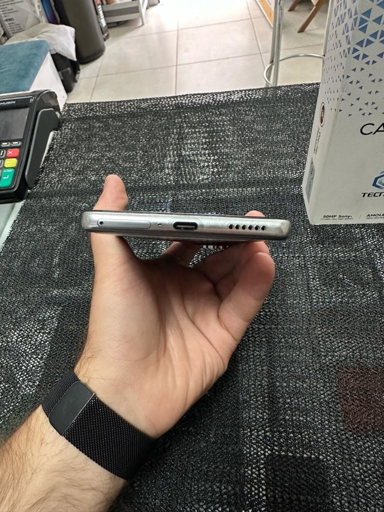 TECNO CAMON 40 -256 GB - 3