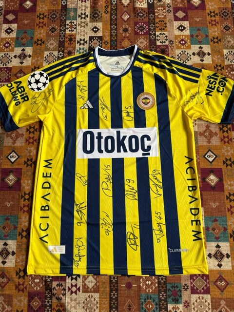 Fenerbahçe İmzalı Forması