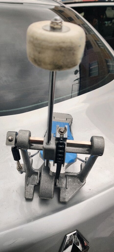 Yamaha FP7210 model, zincir tahrikli bir kick pedalı. Sıfır ayarında. - 4