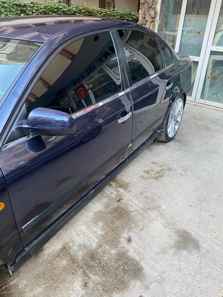 VOLKSWAGEN PASSAT 1.9 TDI - 2
