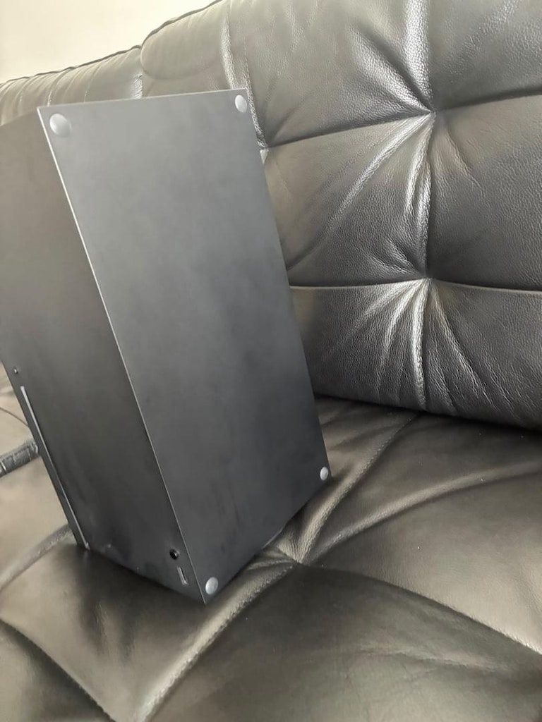 Xbox series x(1tb) 2 kol — 1 kol özel seri sky cipher - 4