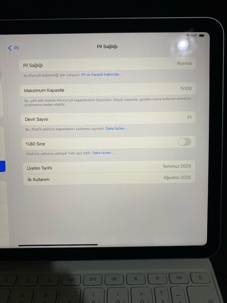 İPad Air M3 11 + Magic keyboard+ Apple Pencil Type -C - 8