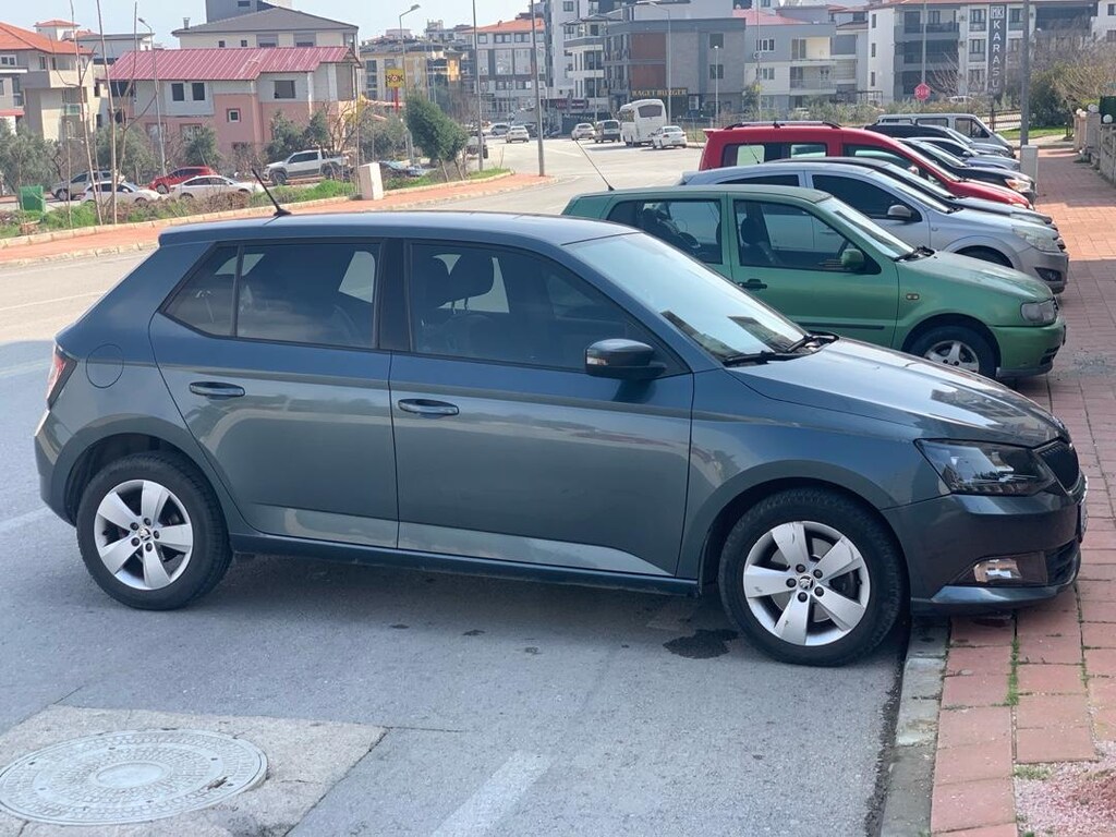 SKODA / FABIA / CARPLAY / 2017 / 120.000 - 4