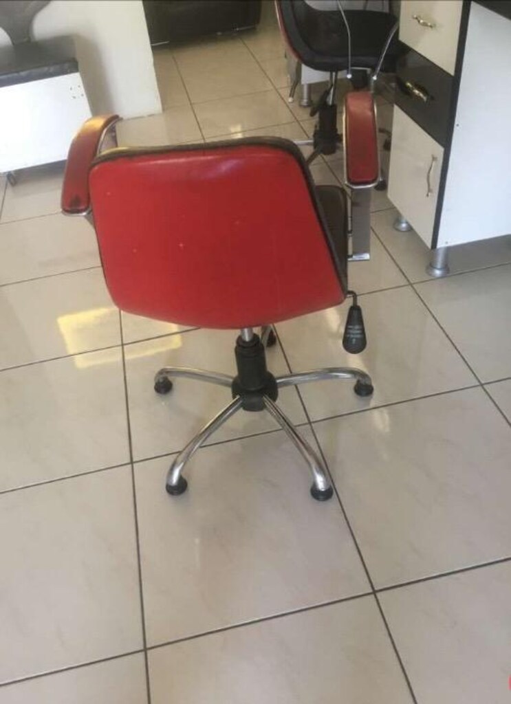 Ürün iyi durumda toplam 3 adet ofis kuaför koltugu - 2