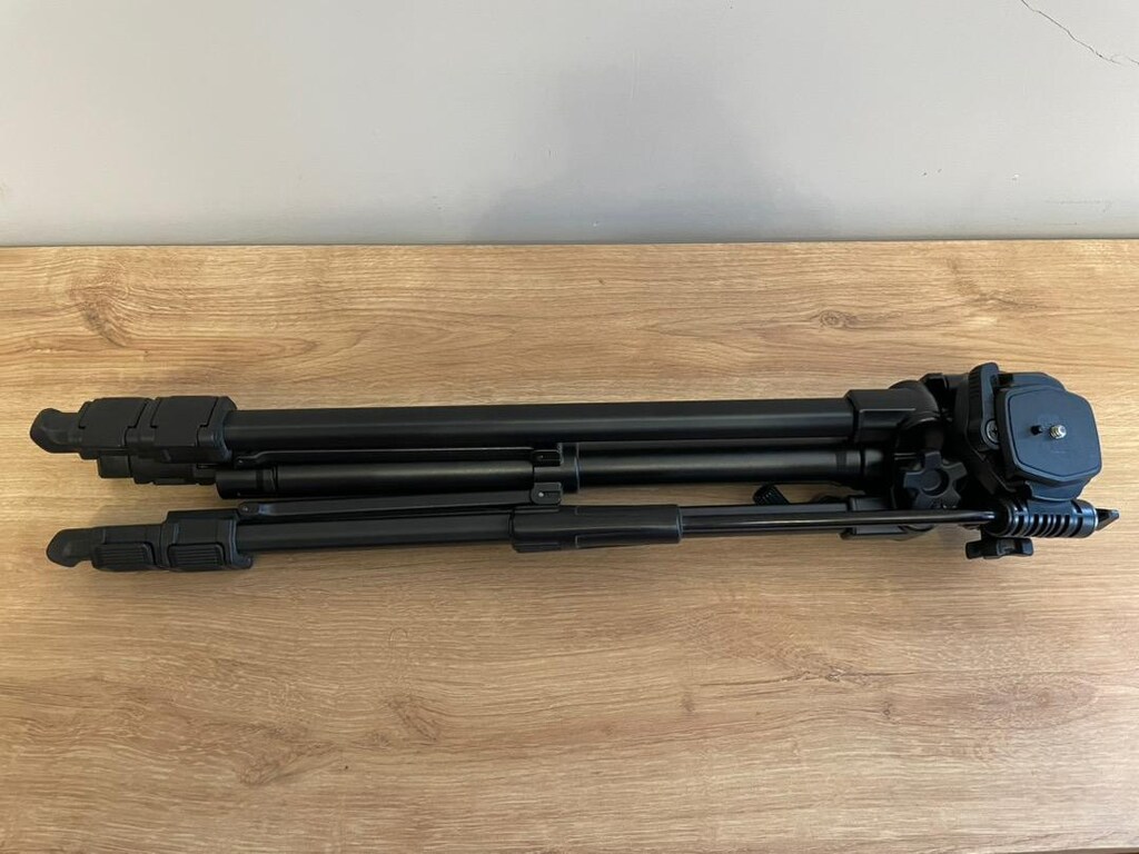 Sony vct-r640 tripod - 6