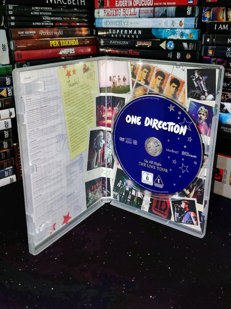One Direction Up All Night Konser DVD - 2