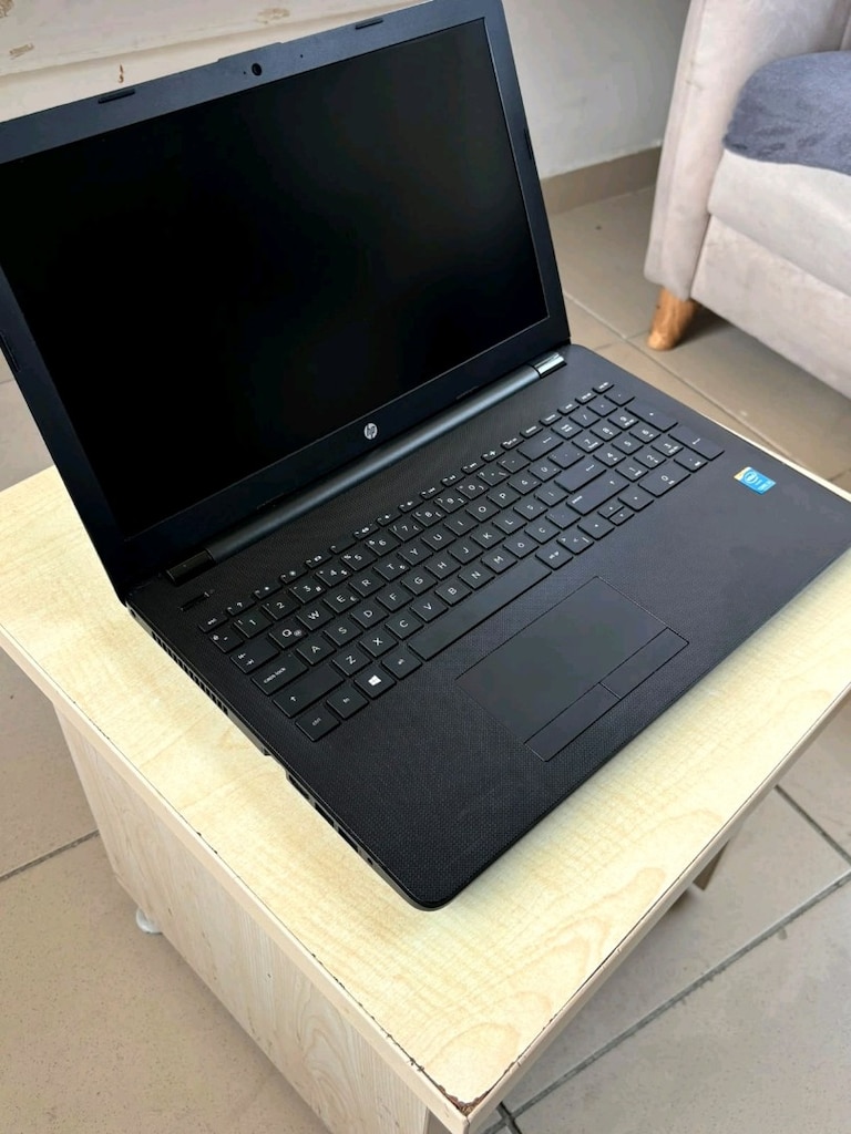SIFIR AYARINDA KUSURSUZ HP LAPTOP 15-BS1XX - 2