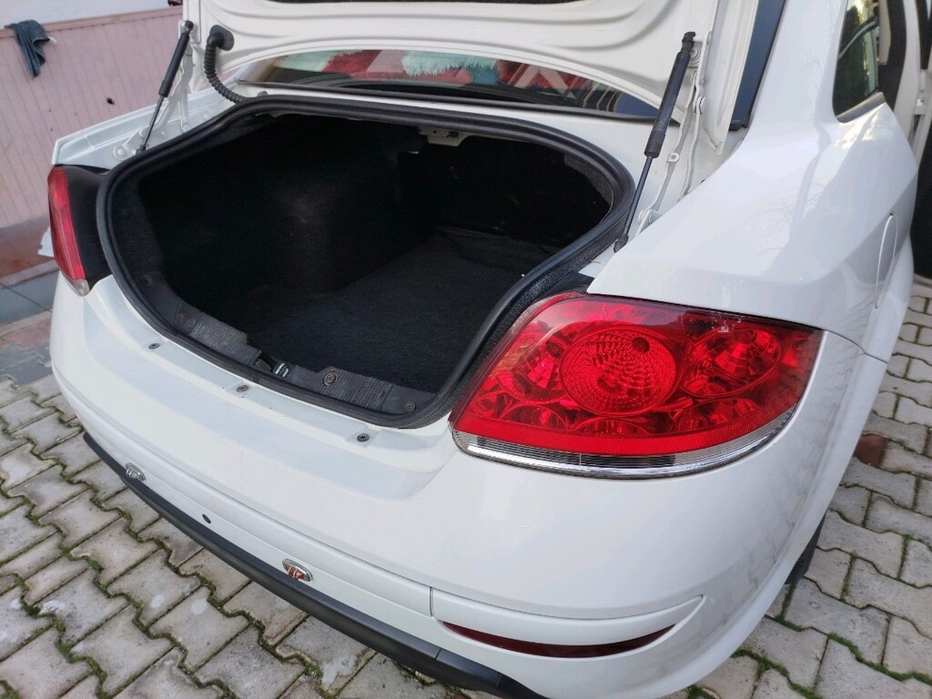 TEMİZ AİLE ARABASI LİNEA - 7